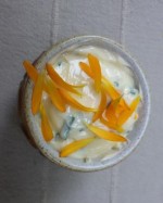 Ringelblumen-Schnittlauch-Butter