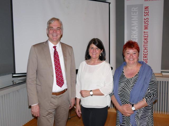 Foto Horst Buchinger. Von links: Prof. Osterbrink/ PMU, Gabi Burgstaller/ AK, Sonja Schiff/ Care.Consulting